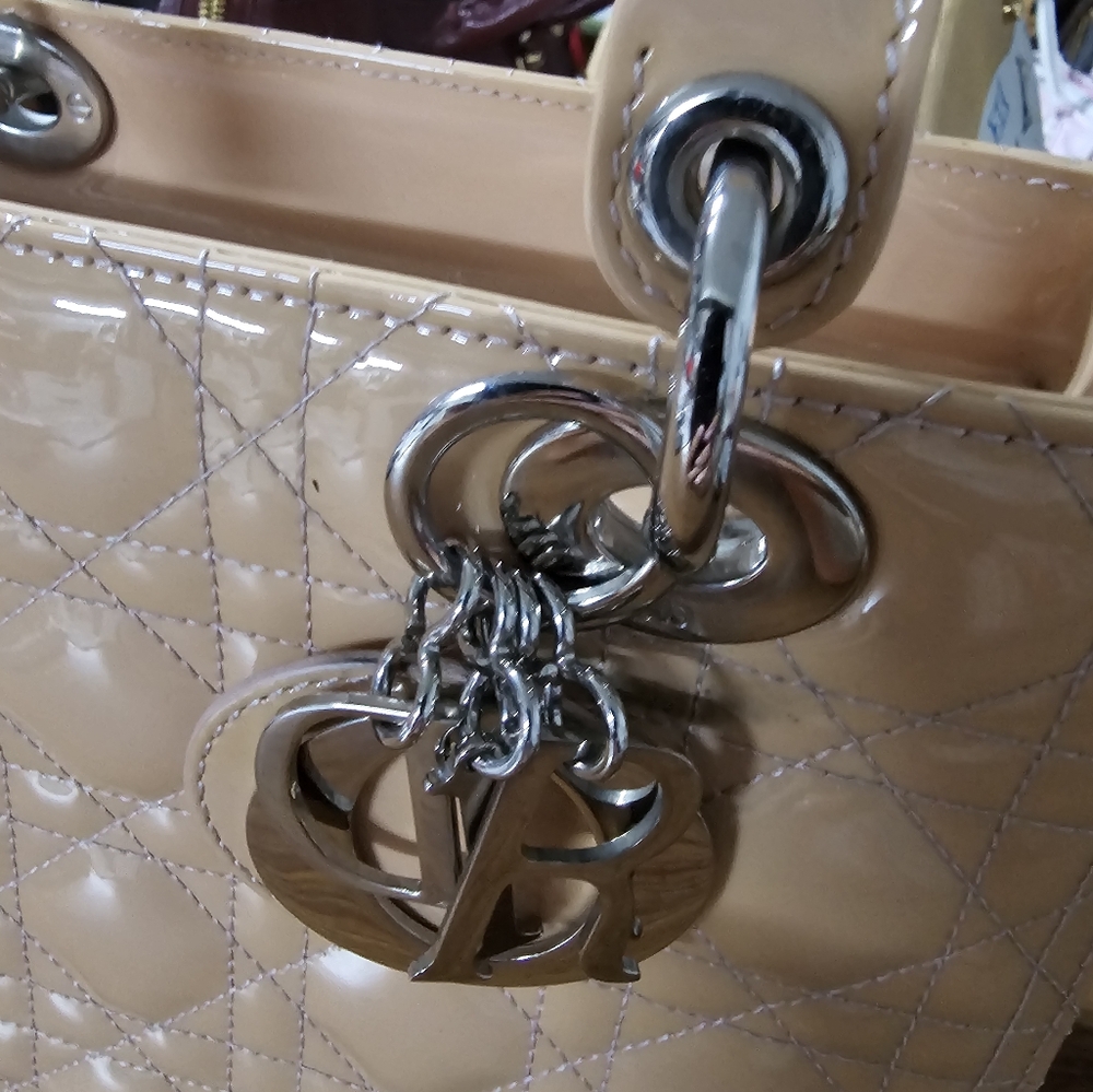 #1140-#138-006 LADY DIOR PATENT LEATHER MEDIUM CANNAGE - Picture 2 of 14